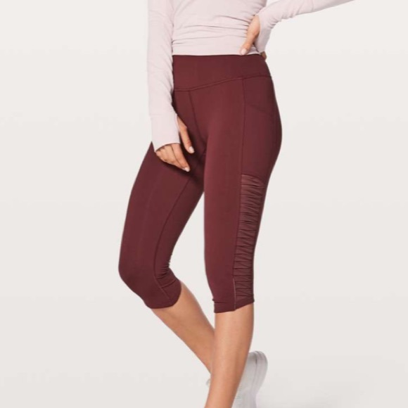 Lululemon sharp turns crop 17” redwood 4 - Picture 8 of 9